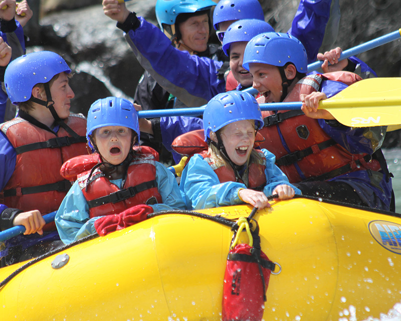 Kids rafting